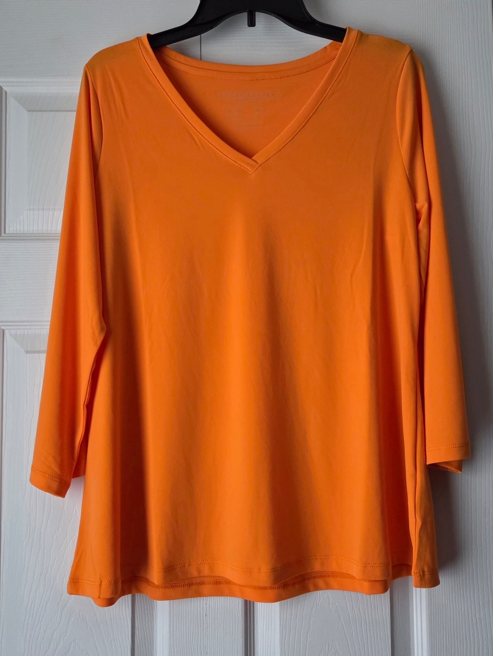 NWOT Susan Graver Orange V-Neck 3/4 Sleeve Top Size M - Picture 2 of 11